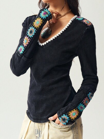 Bohemela Autumn/Winter Women's Vintage Music Festival Halloween Casual Bohemia Crochet Patchwork Vacation Solid Color V-Neck Long Sleeve Fitted Washed T-Shirt, Western Country Style Concert Vacation, Suitable For Vacation & Daily Wear & Back To School, Halloween , Christmas