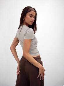 MUSERA 短袖露肩T恤，休闲度假胶囊衣橱日常机场假日秋冬季圣诞节优雅圣诞风