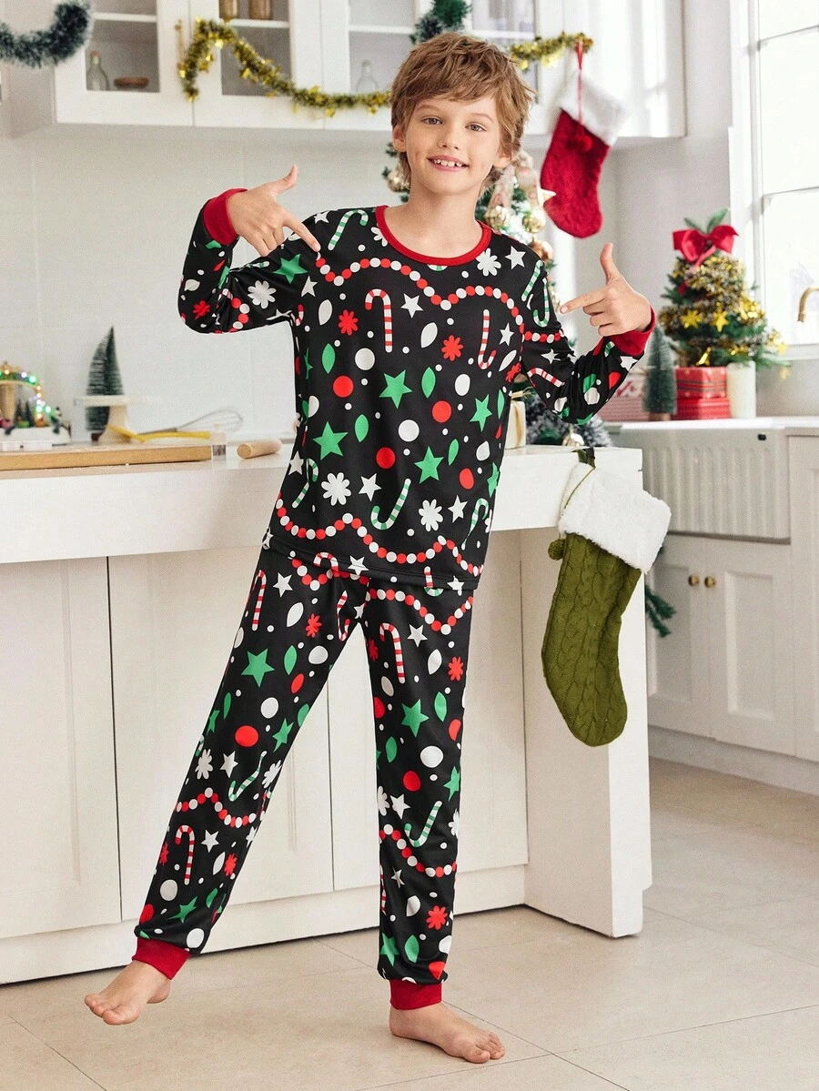 2 件圣诞节舒适家居趣味印花可爱卡通拐杖糖、圣诞树、雪花、星星圣诞礼物长袖裤抽绳可爱儿童外套睡衣套装，男孩和大童 - 黑色 - 查看 1