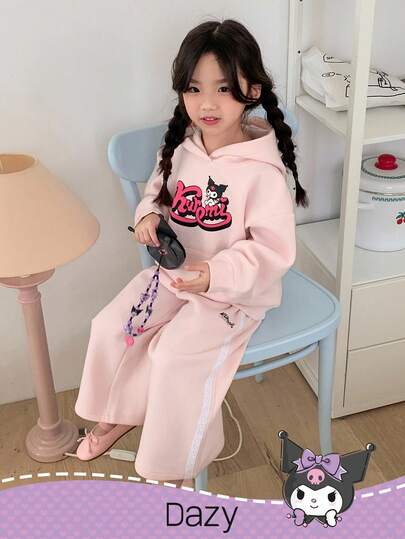 DAZY HELLO KITTY AND FRIENDS | SHEIN 少女针织卡通图案保暖连帽衫和裤子套装，秋季