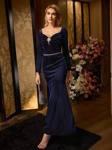 MOTF Soiréza VELVET LONG SLEEVE MERMAID HEM COCKTAIL DRESS