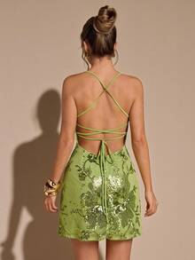 SHEIN BAE Váy dây buộc hở lưng thêu hoa 3D màu xanh lá cây trơn, váy đi nghỉ, váy hẹn hò ngày lễ tình nhân, váy ngắn phù dâu, váy sequin sinh nhật, váy dạ hội hở lưng, thích hợp cho tiệc tùng, hộp đêm, những dịp trang trọng - màu xanh lá - Xem 2