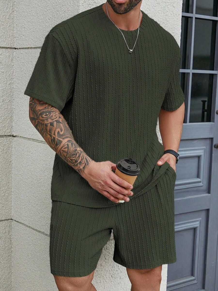 Manfinity Homme Men Plus Size 2pcs Outfit Set - Solid Color Short Sleeve T-Shirt And Shorts, Minimalist Style, Suitable For Summer, Cozy Outfits - Dark Green - View 1
