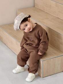 DAZY 2pcs Baby Girls Casual Letter & Cartoon Print Long Sleeve Sweatshirt And Loose Fit Pants Set Toddler Girls Clothes - Coffee Brown - View 3