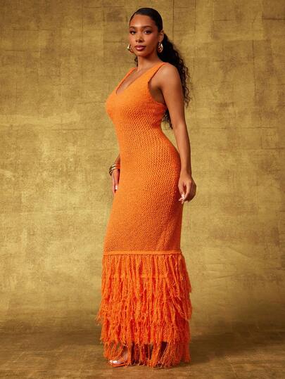 Vixey 流苏下摆深 V 领无袖针织连衣裙