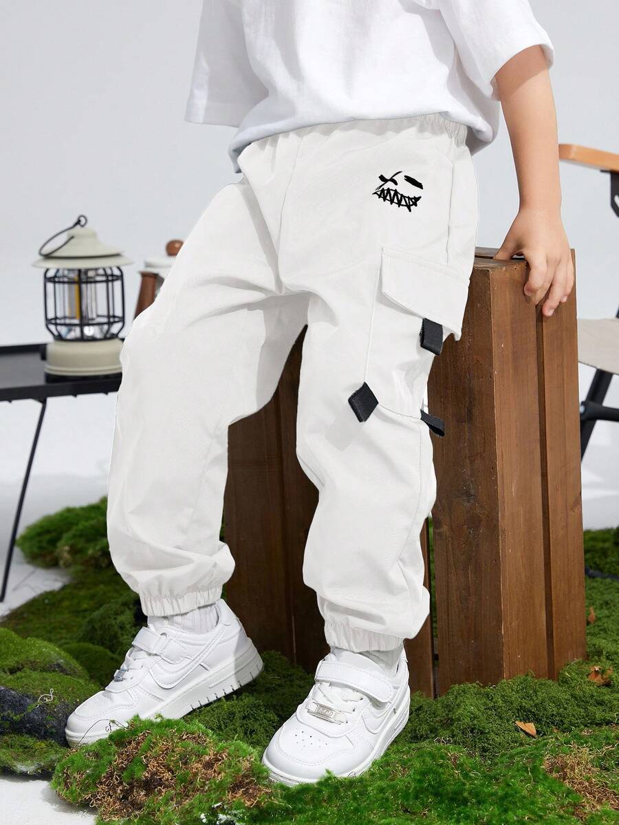 SHEIN 青少年男孩白色休閒夏季工裝褲,圖案印花口袋寬鬆抽繩運動褲,適合上學、通勤、日常、旅行,四季皆宜 - 白色 - 查看 1