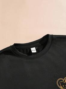 HELLO KITTY AND FRIENDS | SHEIN 男士 1 件休闲宽松针织金色卡通印花黑色套头衫 - 黑色 - 查看 4