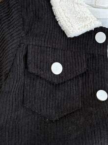 Playful Pals 男婴黑色灯芯绒纽扣前口袋仿毛领长袖夹克，休闲舒适，适合外出或休闲，百搭秋冬 - 黑色 - 查看 4