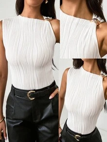 Chiquease Camiseta de mujer de unicolor con acento de metal texturizado, top blanco acanalado, top blanco sin mangas, top blanco curvo, top blanco elegante, top blanco plisado. Otoño para mujeres, otoño, otoño para mujeres, otoño para mujeres, otoño, mujeres de otoño, elegante, de moda, casual, de oficina, diario, todo a juego, temperamento urbano, atuendo profesional de maestra - Blanco - Ver 1