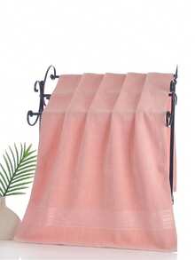 SHEIN Set de 3 piezas de toallas suaves y absorbentes de unicolor moderno: 1 toalla de mano, 1 toalla de baño, 1 toalla de baño, decoración de baño unisex para el verano - Rosa - Ver 11