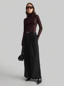 Ontre 2026春夏斯德哥尔摩风格，教师款，秋季，高领针织衫，优雅网纱长袖上衣，商务休闲女装基础款上衣，现代都市休闲时尚，商务休闲女装办公室着装，低调复古风格，轻松气质，都市通勤机场上衣