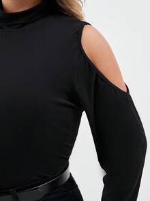 SHEIN CURVE+ Casual Simple Slim Cold Shoulder Plus Size Turtleneck T-Shirt, Autumn/Winter - Black - View 5