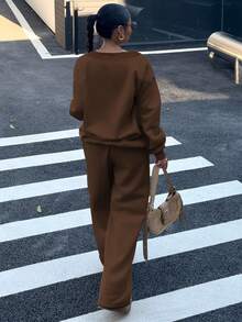 SHEIN EZwear 女式 V 领超大蓬松羊毛弹力宽松休闲棕色运动衫和运动裤两件套，秋冬 - 棕色 - 查看 2