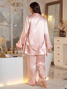 LuxeNights 3 件套女士优雅缎面拼布仿皮草吊带背心上衣和睡袍和裤子睡衣套装，秋季服装 - 粉色 - 查看 2