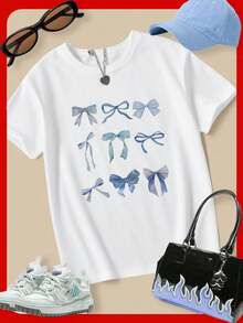SHEIN 年轻女孩蓝色蝴蝶结创意美学印花短袖 T 恤，可爱芭蕾舞者风格夏季上衣