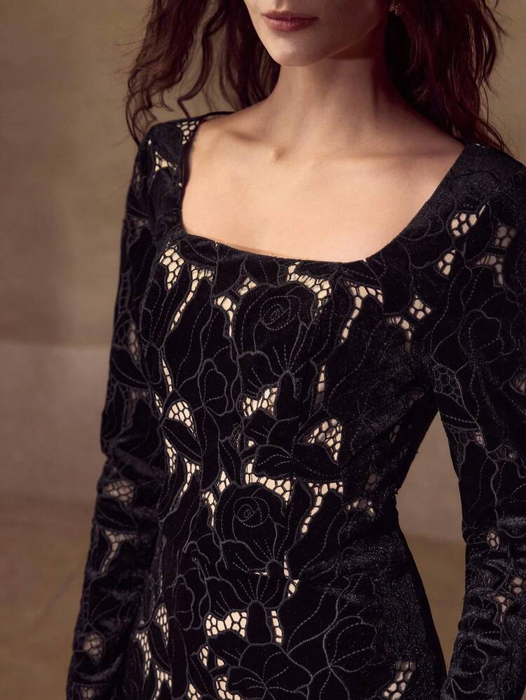 VELVET FLORAL EMBROIDERY DRESS