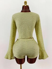 Amplova Bộ jumpsuit nữ cổ thấp dáng suông tay loe, chất liệu vintage, có họa tiết. - màu xanh lá - Xem 3