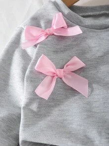 SHEIN 2 件套幼儿女童休闲可爱蝴蝶结圆领插肩袖运动衫和松紧腰宽松直筒牛仔裤，返校装，适合春季、秋季 - 灰色 - 查看 3