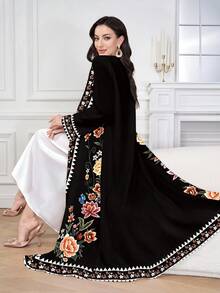 Al Najma 1件女士舒适黑色阿拉伯风格长袍，斋月长袍，四季皆宜的传统服饰。采用斋月节日印花图案，优雅花卉设计，神秘奢华。适合女士日常穿着、约会、休闲、派对、节日、端庄场合。 - 黑色 - 查看 3