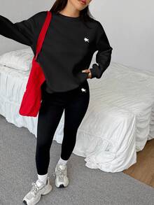 SHEIN EZwear Bộ 2 áo nỉ cổ tròn rộng rãi họa tiết ngựa màu đen và quần legging bó, thích hợp cho mùa thu/đông - màu đen - Xem 6