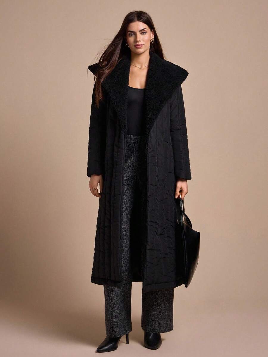 CLARA VERO 黑色蓬松毛领绗缝内衬束腰派克大衣，女式夹棉外套，泰迪熊口袋细节 - 黑色 - 查看 1