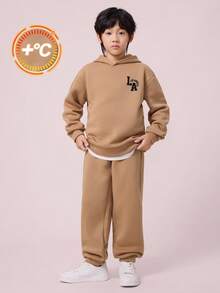 Conjunto de 2 peças de moletom com capuz e calça de moletom com estampa de letras gráficas, casual e versátil para meninos, para o dia a dia, e calça de moletom com caimento relaxado, adequado para deslocamento diário, escola, casual, férias, esportes, outono/inverno - Caqui - Ver 2