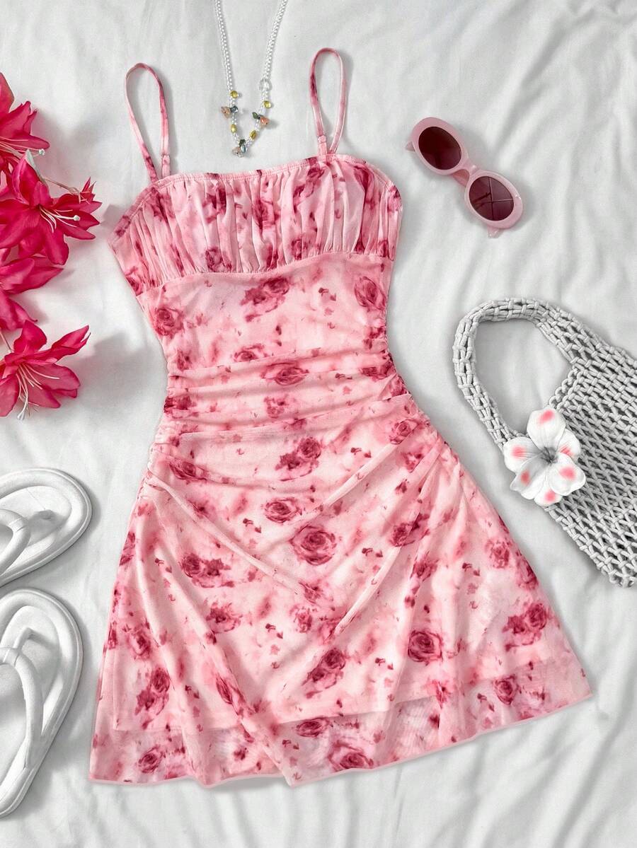 SHEIN Vestido de verano para adolescentes, nuevo año, día de San Valentín de color rosa y blanco con estampado floral de malla, cuello halter, para vacaciones/días festivos, vintage/playa/mar/elegante, vestido rosa con flores, vestido de verano - Rosa - Ver 1