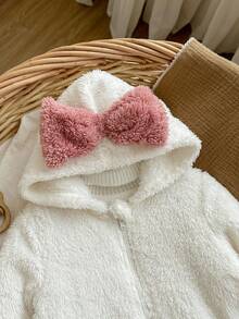 SHEIN 可爱的毛绒蝴蝶结连帽夹克，百搭秋冬，宝贝女孩 - 白色 - 查看 3