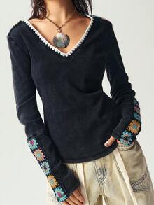 Bohemela 秋冬女式复古音乐节万圣节休闲波西米亚风钩针拼接度假纯色V领长袖修身水洗T恤，西部乡村风格音乐会度假装，适合度假、日常穿着、返校、万圣节、圣诞节等场合。