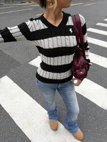 SHEIN 少女条纹V领学院风撞色修身舒适套头针织毛衣秋冬 - 黑色 - 查看 2