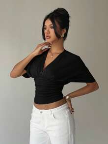 Aloruh 杏色深V褶饰短袖紧身下摆女式T恤 - 黑色 - 查看 6