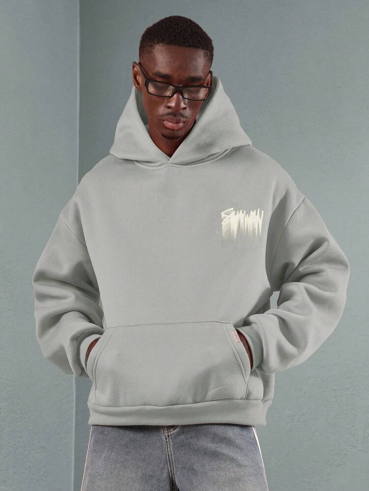 Oversize-Kapuzensweatshirt in normaler Passform mit Logo-Schriftzug