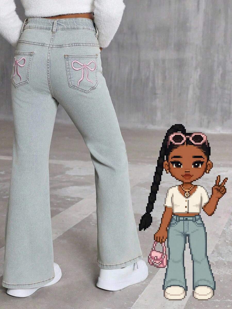 Tween 女童休闲街头时尚优雅 Y2K 风格浅水洗蓝色和粉色蝴蝶刺绣高腰可调节弹性喇叭牛仔裤