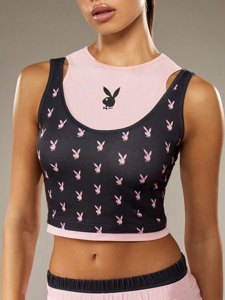 Missguided x Playboy バニープリントのクロップタンクとワイドレッグパンツ