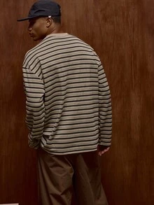 Musero 宽松版型长袖圆领撞色条纹胸前品牌图案 T 恤秋冬衣橱 - 杏色 - 查看 4