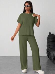 SHEIN Bộ đồ hai mảnh gồm áo tay ngắn và quần ống rộng dệt kim dành cho thiếu nữ, thoải mái cho mặc hàng ngày, thích hợp cho mùa hè/đi biển, bộ quần áo hai mảnh thường ngày, bộ đồ dệt kim gân dành cho nữ. - Màu xanh lá cây đậm - Xem 5