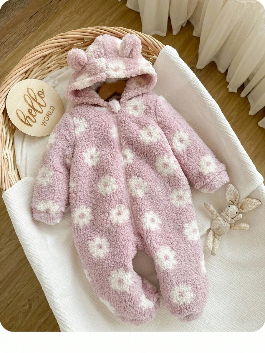 新生女宝宝可爱毛绒爱心图案连帽连体衣，秋冬季连帽衫圣诞节万圣节服装新生儿男女通用保暖服女宝宝冬季连体衣保暖女宝宝服装婴儿抓绒连体衣秋季