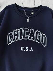 SHEIN Tween Girls American English Retro Sports Round Neck Sweatshirt,Letter Graphic Thermal Lined Sweatshirt,Long Sleeve Tops Graduation,Back To School Outfits,Graduation,Back To School Pullover Fall Outfit Usa Sweatshirt College Clothes Sweatshirt For Teen Girls Usa Clothes Chicago Sweatshirt