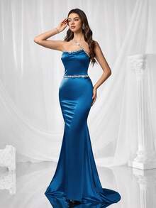 Coutiva Women's Elegant Oblique Shoulder Fitted Sexy Cocktail Dress, Formal Evening Gown - Royal Blue - View 6