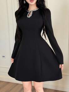 Feyla Váy ngắn chữ A ôm sát cổ khoét eo đính đá trang trí thanh lịch, thích hợp cho các bữa tiệc - màu đen - Xem 3