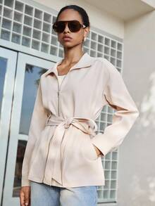 Lumivelle 女士休闲日常通勤简约纯色斜口袋系带拉链前开襟夹克，秋季 - 卡其色 - 查看 5