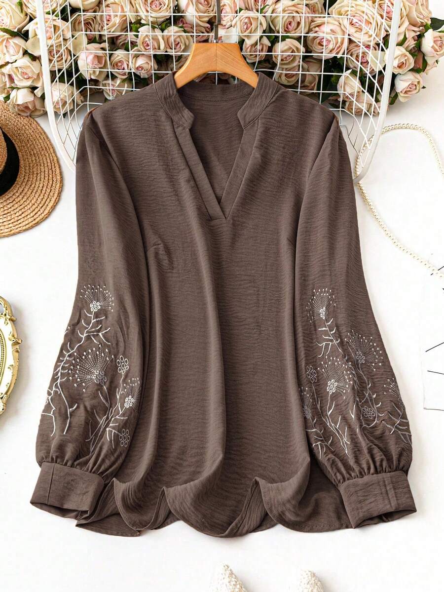 女式休闲纯色雪纺 V 领刺绣侧边常规加大码宽松衬衫，春/秋 - 摩卡棕 - 查看 1