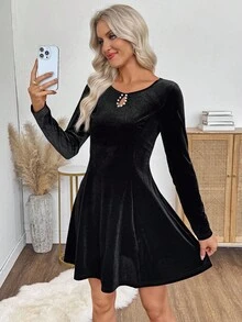 EMERY ROSE Women's Elegant Pearl Embellished Mini Dress - Black - View 4