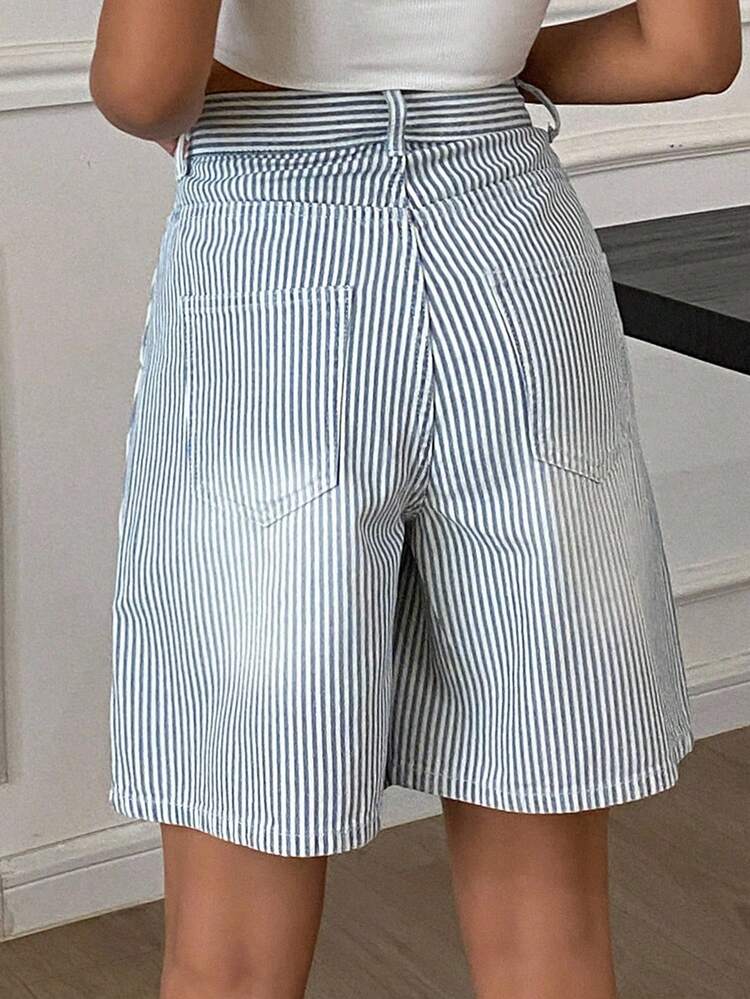 Women's Casual Versatile Striped Pocket Button Denim Shorts