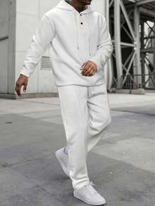 Manfinity Homme Herren Set aus einfarbigem Kapuzenpullover mit Kordelzug aus weißem Strukturstoff und Jogginghose, Herbstkleidung - Weiss - Übersicht 1