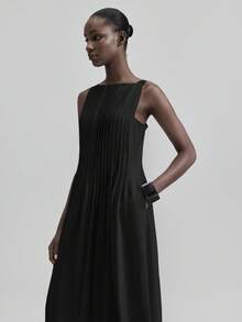 Ontre 2026春夏新款黑色条纹褶皱连衣裙，黑色缎带肩带，女士长款休闲连衣裙，适合都市商务、海滩、音乐节、派对等场合，优雅大方。 - 黑色 - 查看 5