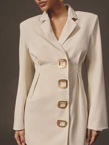 Hauture 女式长袖超大西装迷你连衣裙，配金色金属纽扣细节办公室工作服 - 杏色 - 查看 2