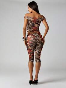 MISSGUIDED Floral Animal Print Two Piece Co-Ord Set Off Shoulder Crop Top And Capri Pants Festival Summer Party Casual Outfit - Multicolor - View 2
