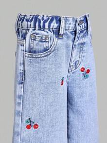 Sparklyn 女童浅蓝色樱桃刺绣牛仔裤，高腰宽松直筒休闲裤，时尚贴身，适合度假和休闲外出 - 淺色水洗藍 - 查看 4