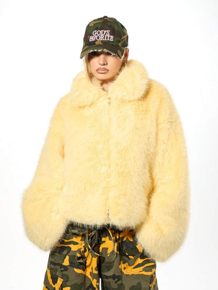 SUMWON WOMEN Plush Faux Fur Cropped Jacket With Zip Closure